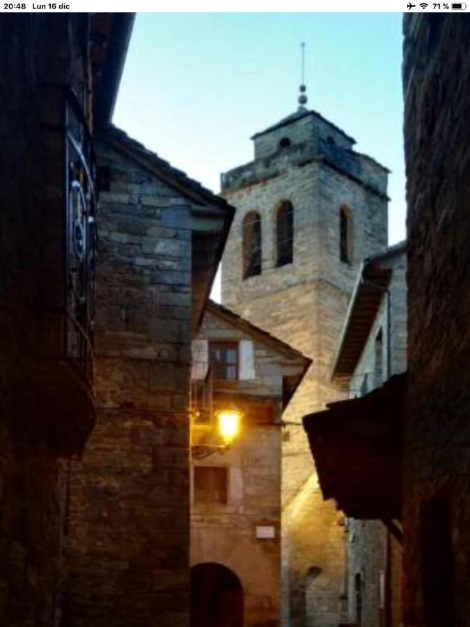 Vistas A La Montana En Un Pueblo Con Encanto. El Pueyo de Araguás Zewnętrze zdjęcie